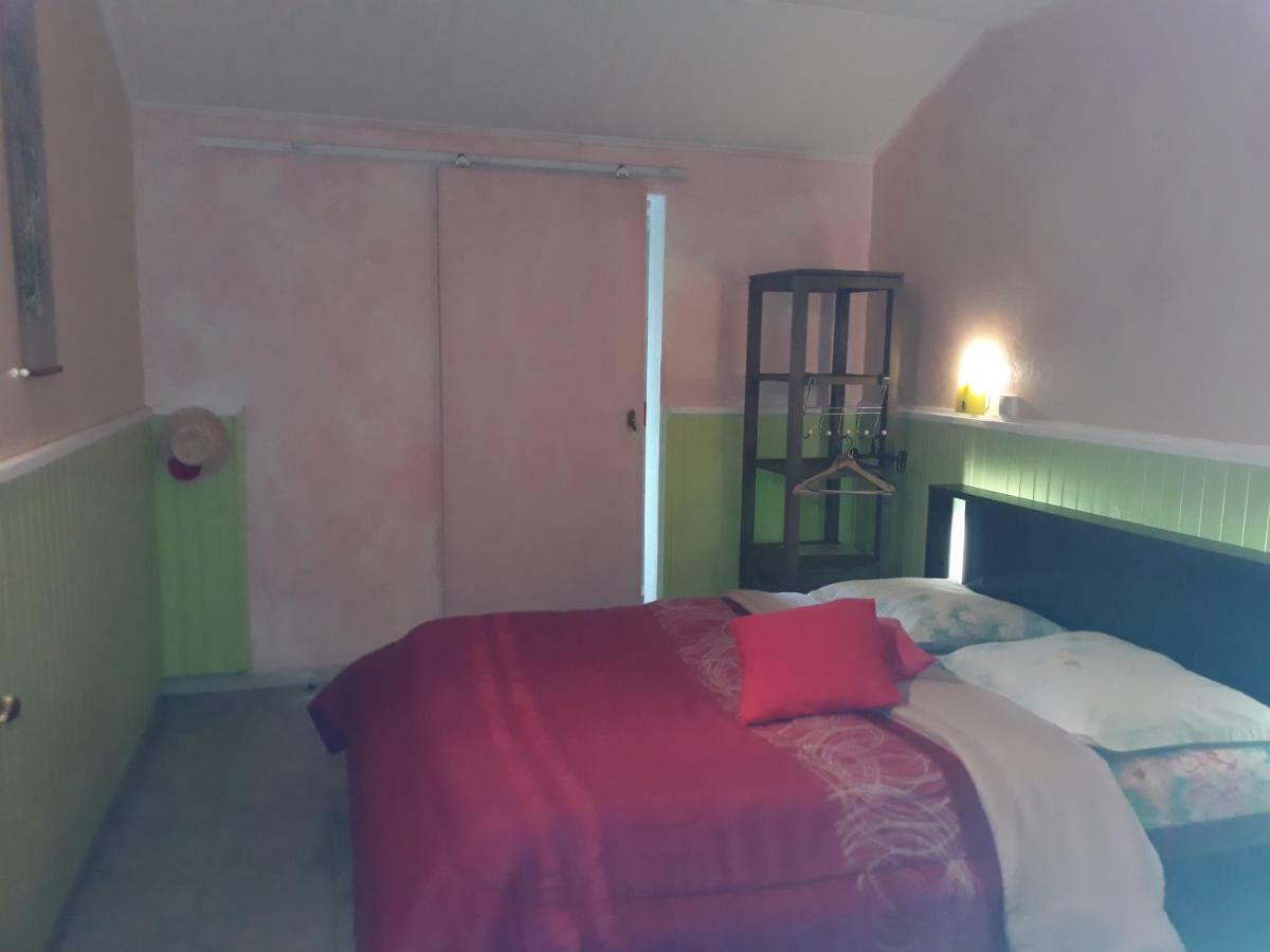 Bed and Breakfast Petite Fleur De Lentilles Силао Экстерьер фото
